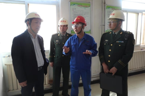 中衛市副市長劉啟峰率隊 到寧夏華御開展消防安全大檢查